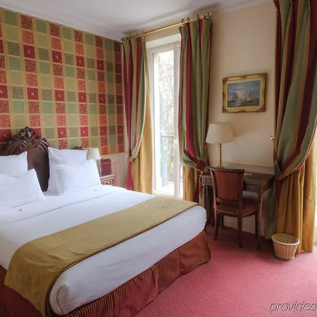 Hotel Relais Saint Jacques Paryż