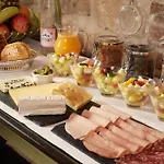 Relais Saint Jacques Hotel