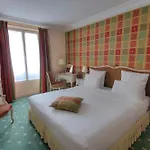 Hotell Relais Saint Jacques 4*