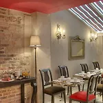 Relais Saint Jacques Hotell
