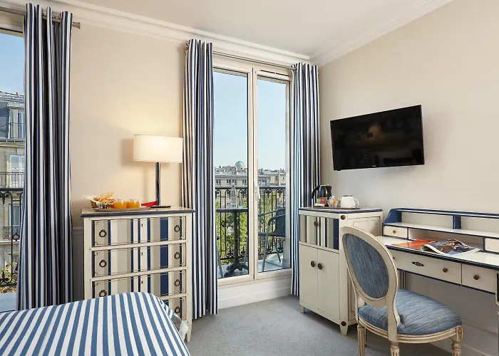 Relais Saint Jacques Hotel 4*