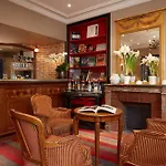 Relais Saint Jacques Hotel 4*