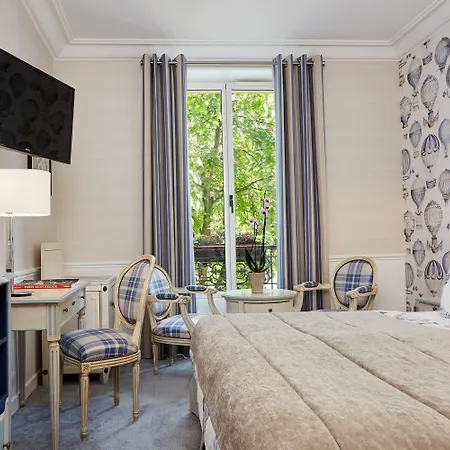 Relais Saint Jacques Hotel 4*