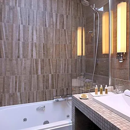 Relais Saint Jacques 4* Párizs