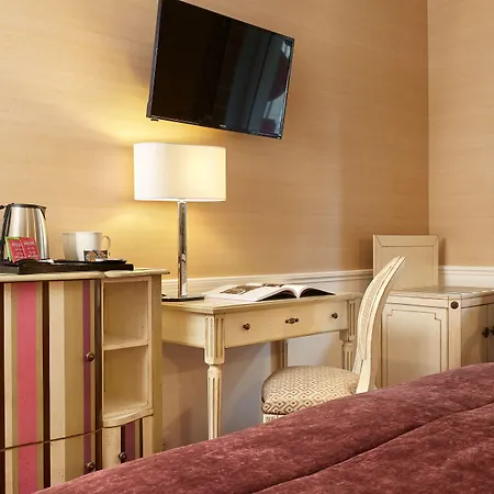 Relais Saint Jacques 4* Paříž