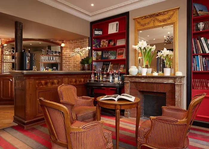 Relais Saint Jacques Hotel 4*